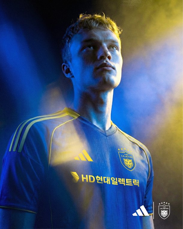 울산, 2026시즌 유니폼 공개…호랑이 패턴+용맹함 투영