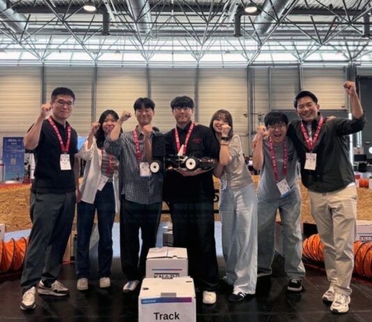 UNIST 권철현 교수팀, 국제 자율주행 레이싱 대회서 우승