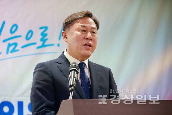 ▲ 지난 24일 국회에서 열린 진보당 4기 지도부 선출대회에서 당 대표로 선출된 김종훈 전 울산 동구청장이 발언하고 있다. 진보당 제공