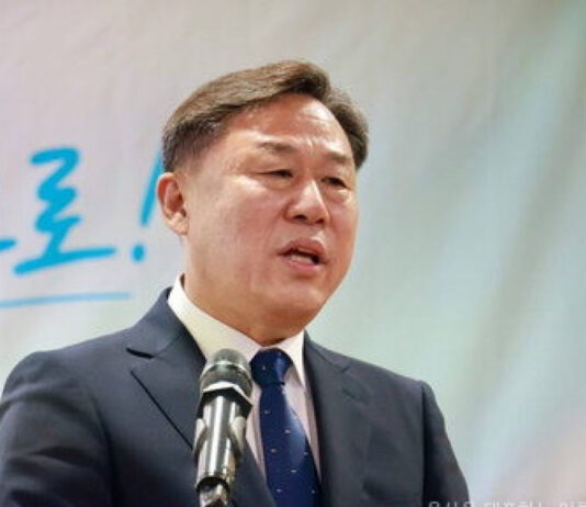“양당 독점구도 깨고 민생중심 정치 재편”