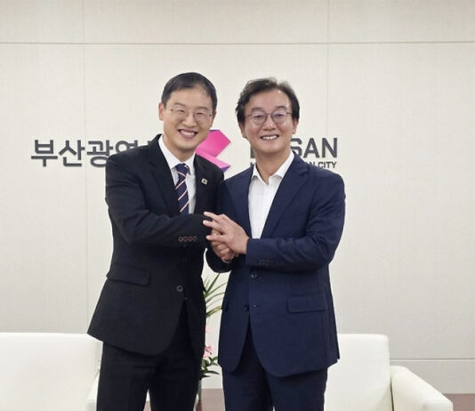 전재수 만난 김상욱 “양산시와도 협력해 대중교통 개선하자”